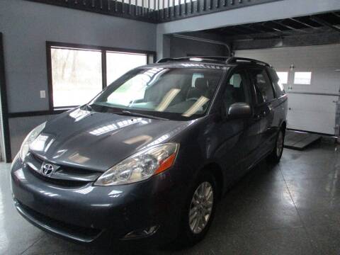 2007 Toyota Sienna for sale at Settle Auto Sales TAYLOR ST. in Fort Wayne IN