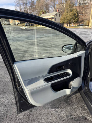 2014 Toyota Prius c Four