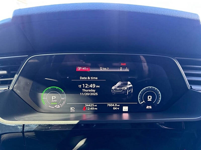 2019 Audi e-tron quattro Prestige