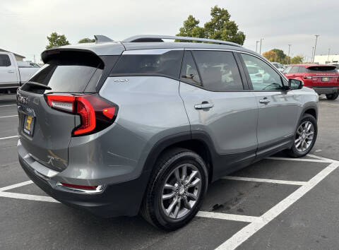 2024 GMC Terrain SLT