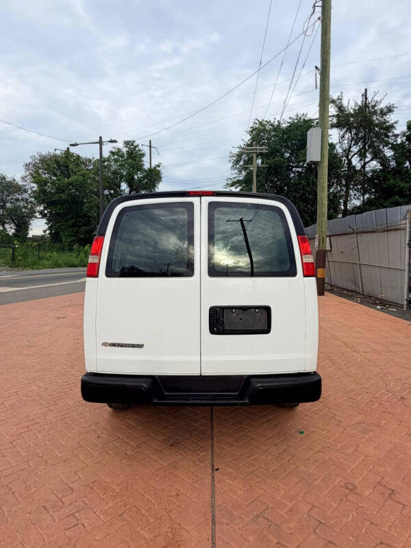 2017 Chevrolet Express 2500