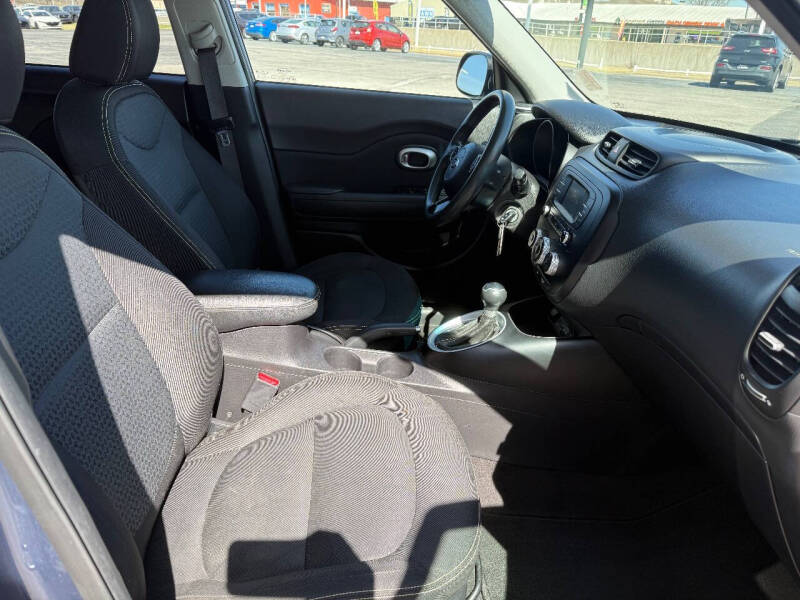 2016 Kia Soul +