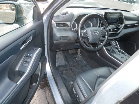 2021 Toyota Highlander Hybrid XLE