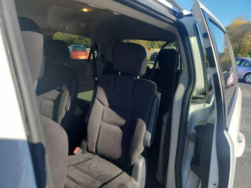 2014 Dodge Grand Caravan American Value Package