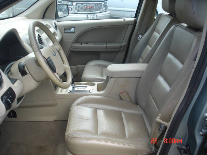 2005 Ford Freestyle SEL - Photo 8