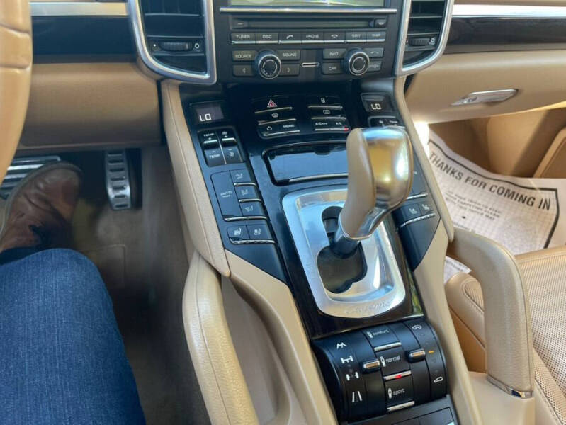 2011 Porsche Cayenne S