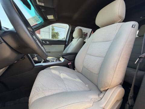 2015 Ford Explorer