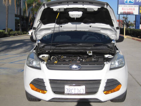 2016 Ford Escape S