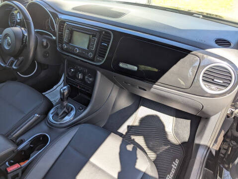 2013 Volkswagen Beetle Convertible 2.5L PZEV