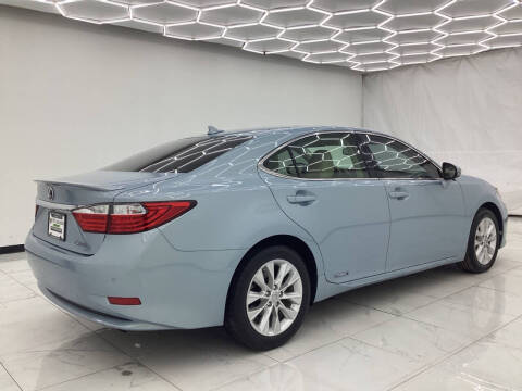 2013 Lexus ES 300h