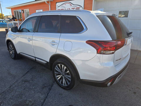 2020 Mitsubishi Outlander SEL