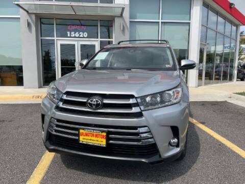 2017 Toyota Highlander for sale at Arlington Motors DMV Car Store in Woodbridge VA