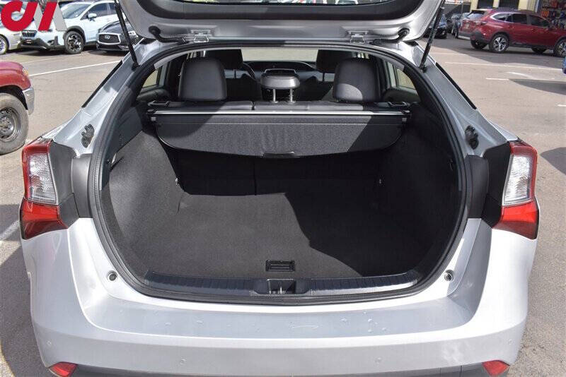 2022 Toyota Prius XLE