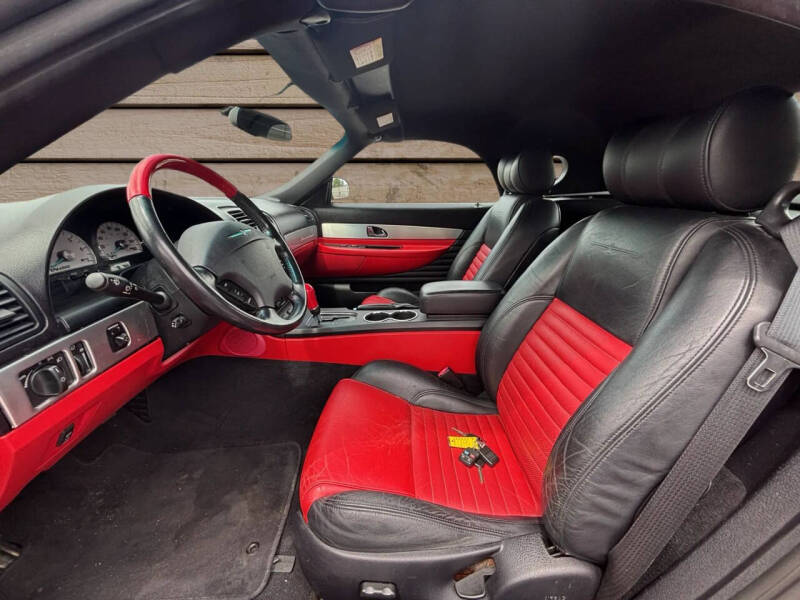 2003 Ford Thunderbird