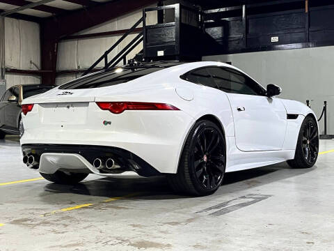 2016 Jaguar F-TYPE R