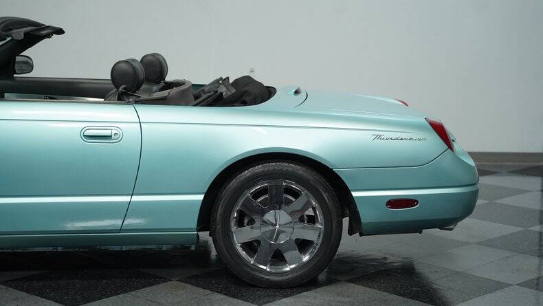 2002 Ford Thunderbird Deluxe