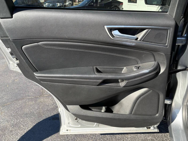 2023 Ford Edge Titanium