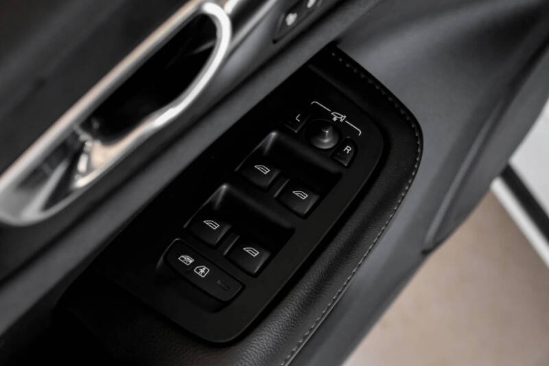 2020 Volvo S60 T5 Momentum