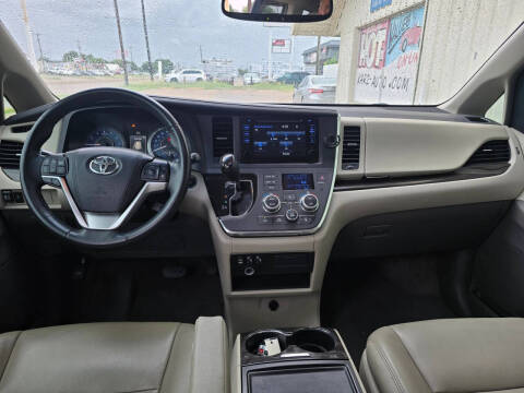 2015 Toyota Sienna