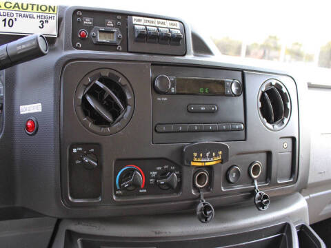 2014 Ford E-Series E-350 SD
