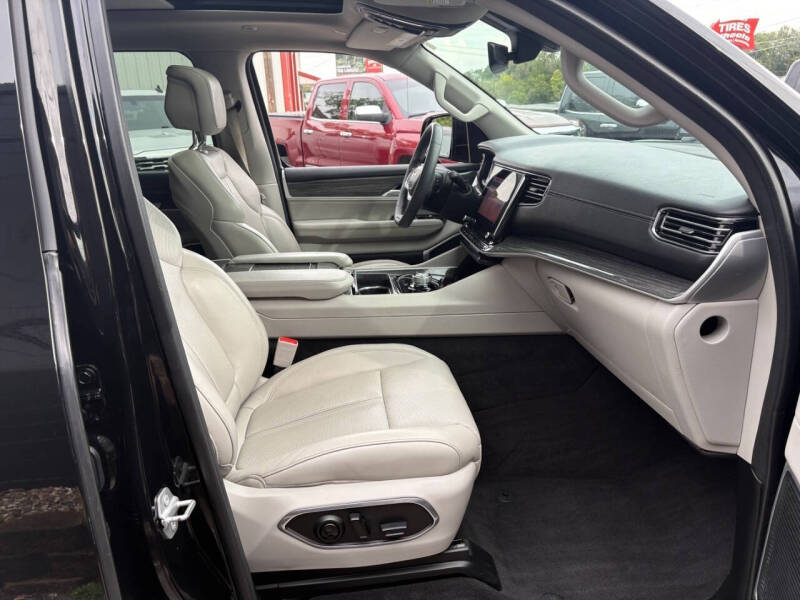 2022 Jeep Wagoneer Series II