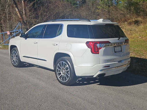 2023 GMC Acadia Denali