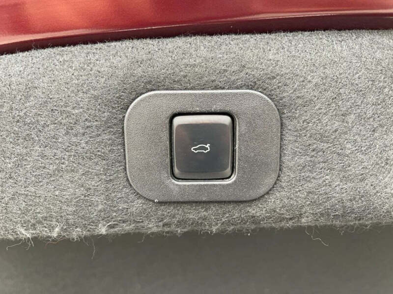 2017 Lincoln Continental Select