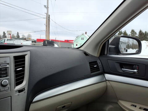 2011 Subaru Outback 2.5i Premium