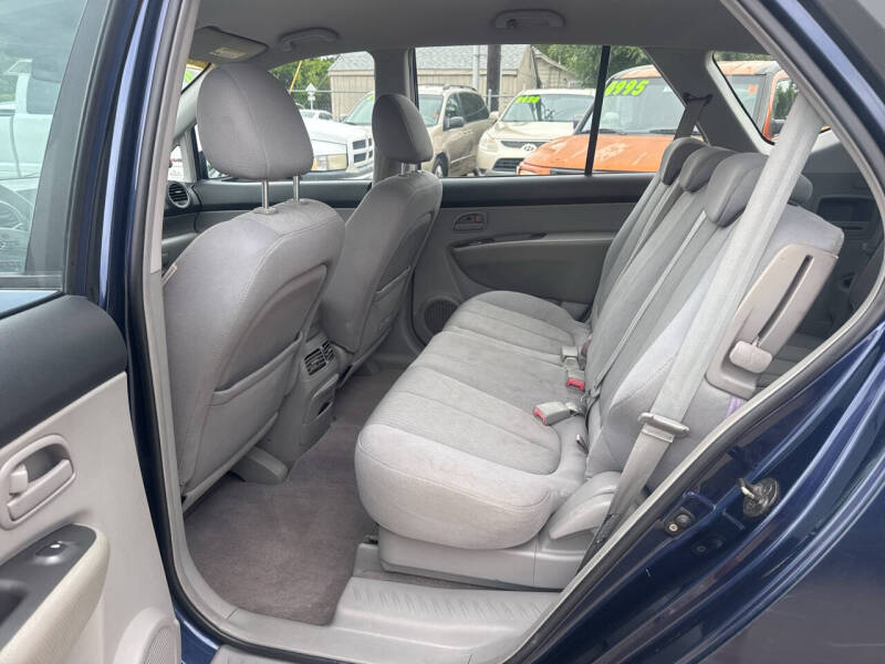 2007 Kia Rondo EX