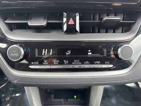 2025 Toyota Corolla Cross LE