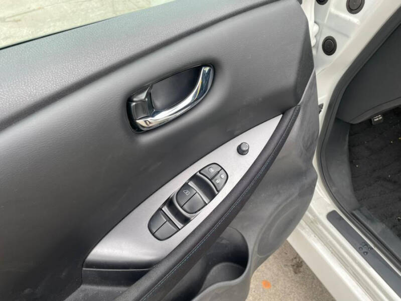 2022 Nissan LEAF S PLUS