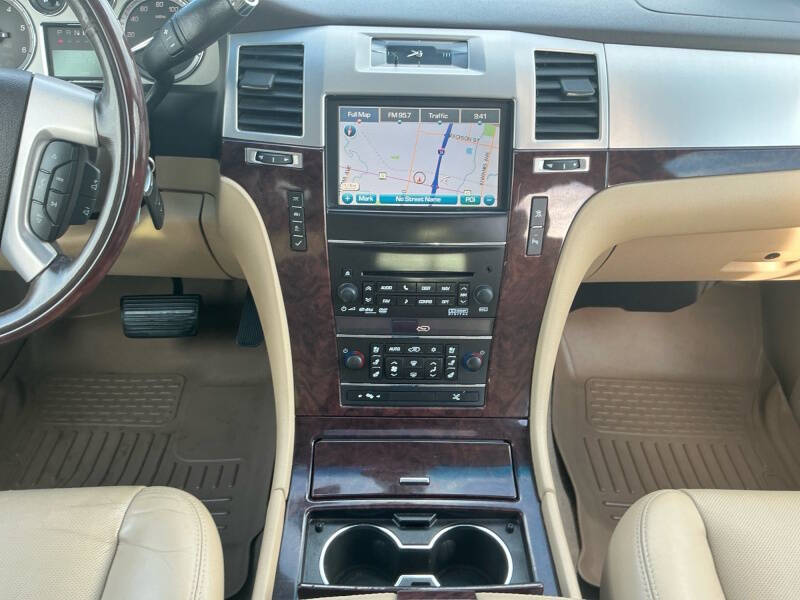 2011 Cadillac Escalade EXT Premium