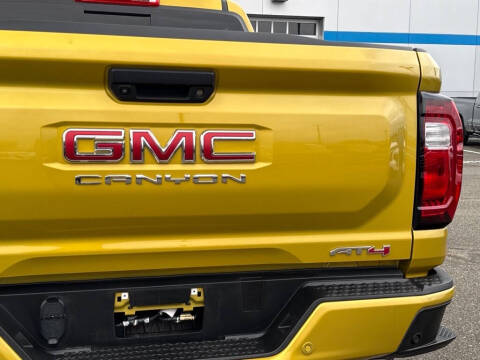 2024 GMC Canyon AT4