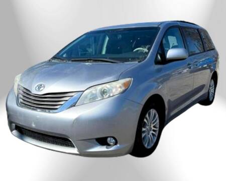 2012 Toyota Sienna for sale at R&R Car Company in Mount Clemens MI