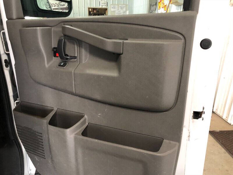 2017 GMC Savana 2500