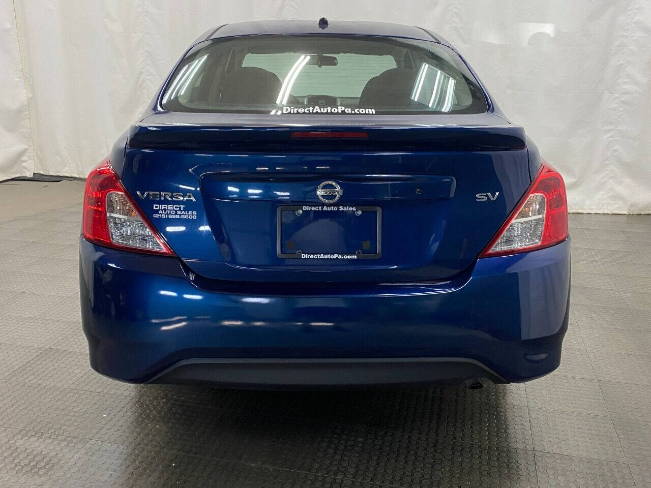 2018 Nissan Versa SV 4dr Sedan - Blue exterior view 8