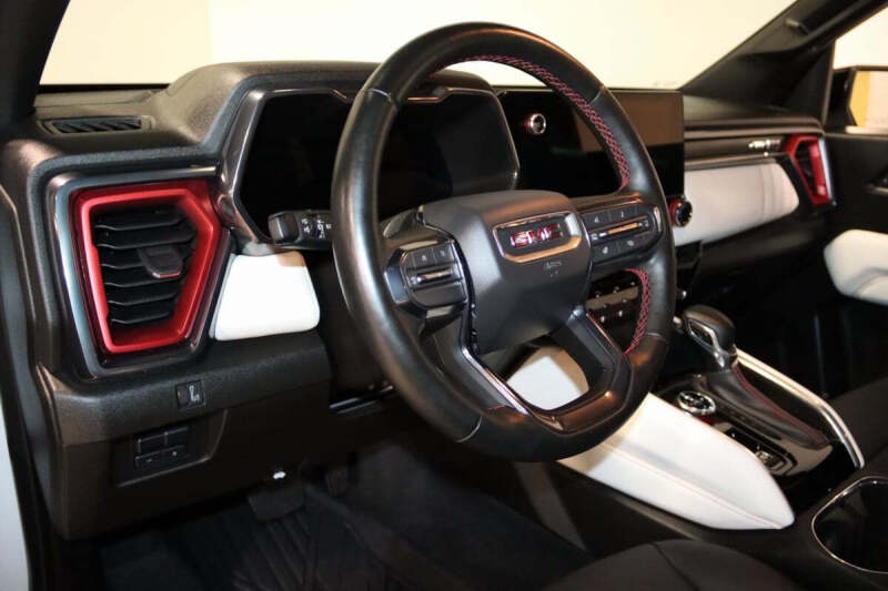 2023 GMC Canyon AT4X