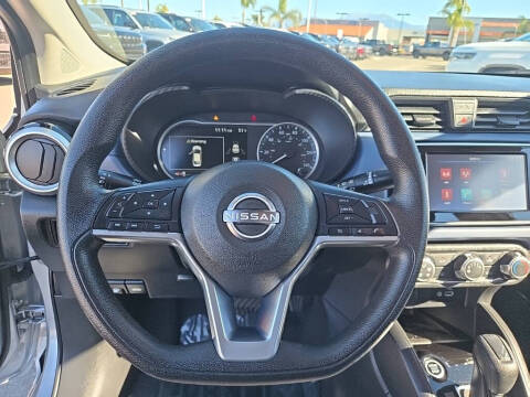 2023 Nissan Versa SV