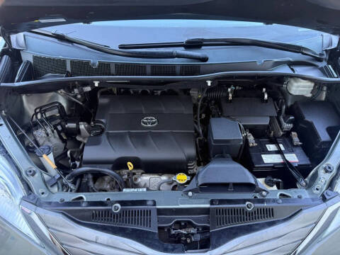 2014 Toyota Sienna