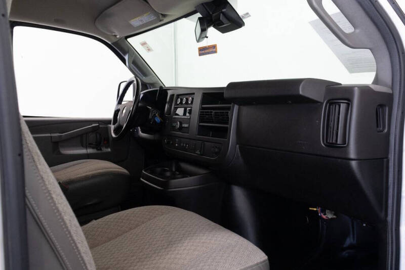 2020 Chevrolet Express 2500