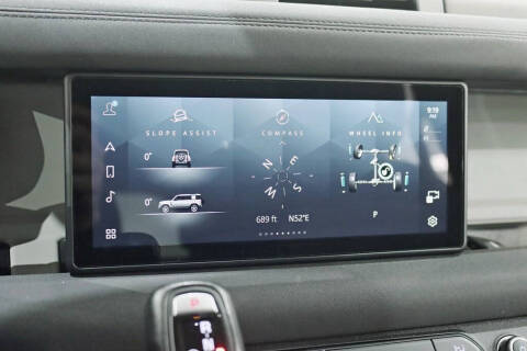 2020 Land Rover Defender 110 SE