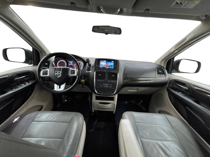 2011 Dodge Grand Caravan Crew