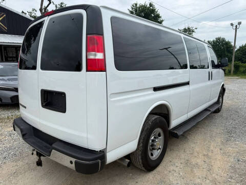 2025 Chevrolet Express LT 3500