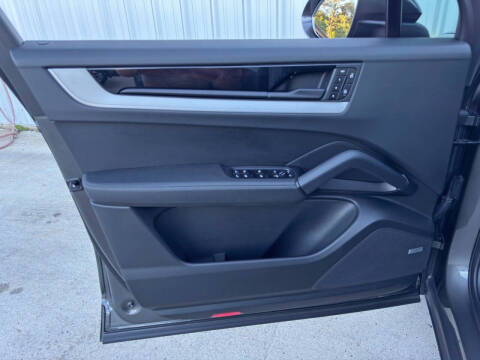 2024 Porsche Cayenne S