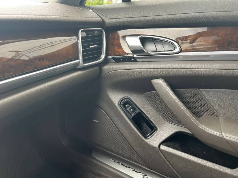 2015 Porsche Panamera