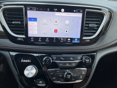 2021 Chrysler Pacifica Hybrid Pinnacle