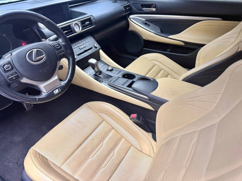 2016 Lexus RC 200t