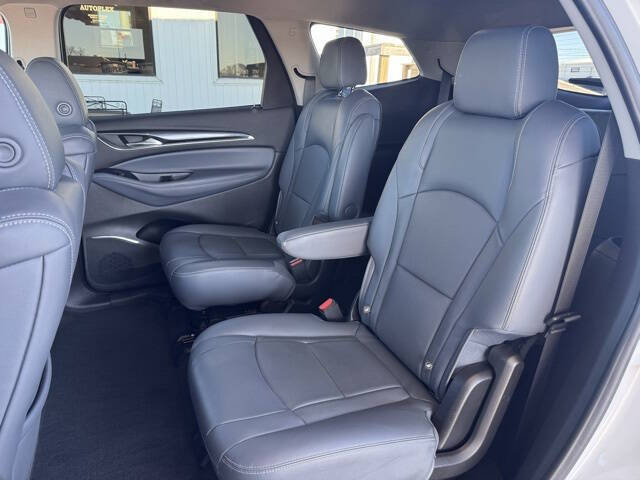 2021 Buick Enclave Essence