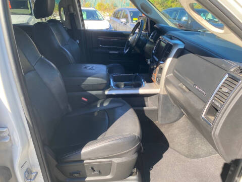 2017 RAM 1500 Laramie