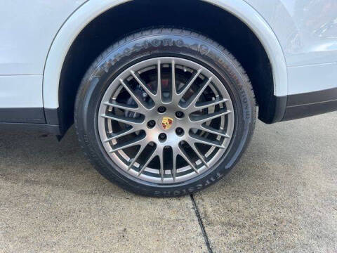 2018 Porsche Cayenne Platinum Edition